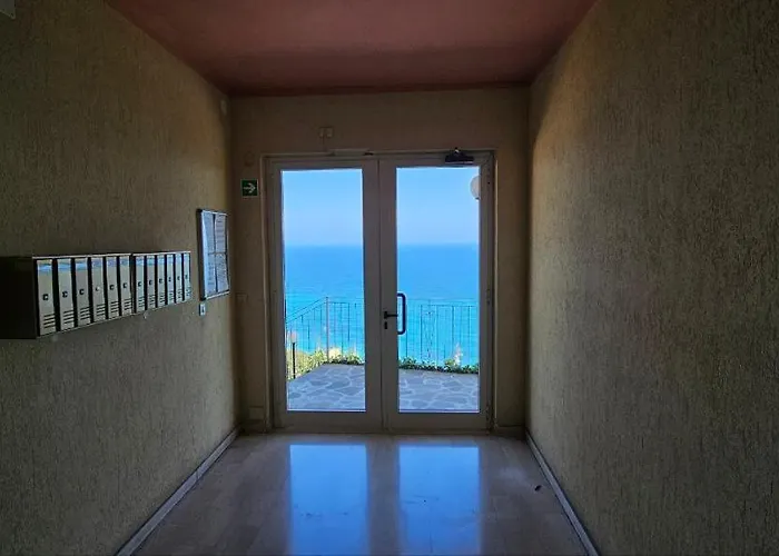 Mare Infinity ברג'ג'י